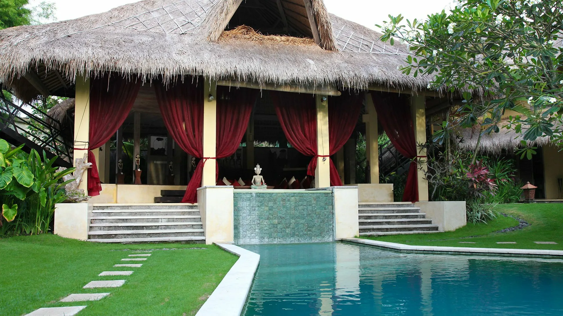 Villa Mathis Canggu 4*,